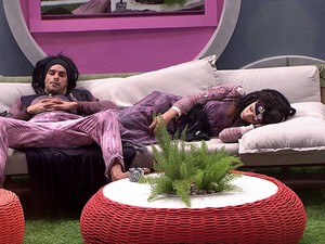 BBB às 23h57m do dia 28/02. (Foto: Big Brother Brasil) BBB às 23h57m do dia 28/02. (Foto: Big Brother Brasil)