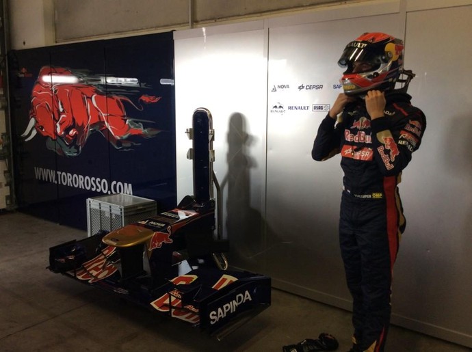 Max Verstappen em primeiro teste com a STR, na Itália (Foto: Divulgação)