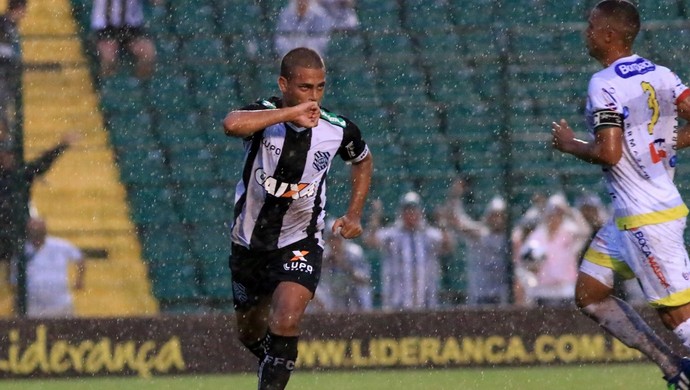 Clayton Figueirense x Brusque (Foto: Luiz Henrique/Figueirense FC)