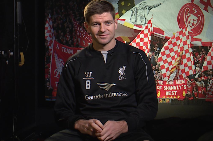 Gerrard em entrevista ao Liverpool (Foto: Reprodução)
