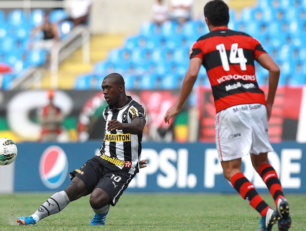 Seedorf, Flamengo x Botafogo (Foto: Satiro Sodré / Agif)