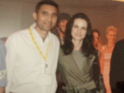 Alde conheceu artistas durante viagens da Globo (Foto: Arquivo Pessoal)