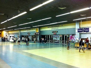 Saguão do aeroporto, em Manaus (Foto: Muniz Neto/G1 AM)