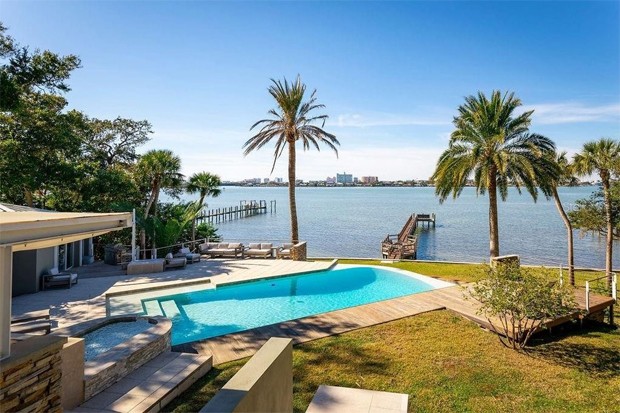 Casa ligada a John Travolta é vendida por US $ 4 milhões na Florida (Foto: Realtor )