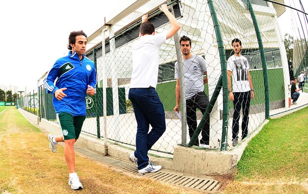 Valdivia Treino Palmeiras (Foto: Marcos Ribolli)