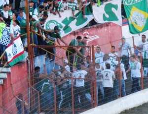 briga torcida Palmeiras x Guaratinguetá (Foto: Marcelo Hazan)