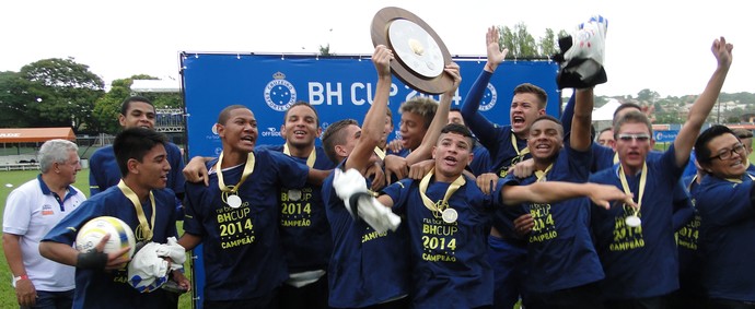 Nos pênaltis, Corinthians bate o Flamengo e é bicampeão da BH Cup