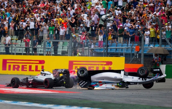 Felipe Massa Kevin Magnussen acidente GP da Alemanha (Foto: Getty Images)