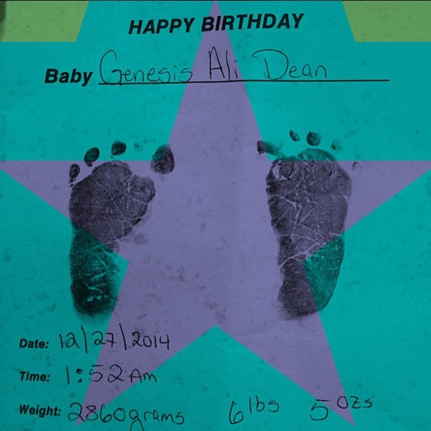 Foto postada por Swizz Beatz, marido de Alicia Keys, com informações sobre o nascimento do segundo filho do casal, Genesis Ali Dean (Foto: Instagram/ Reprodução)