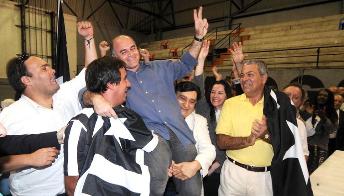 Dossiê Botafogo - mauricio Assumpção (Foto: André Durão)