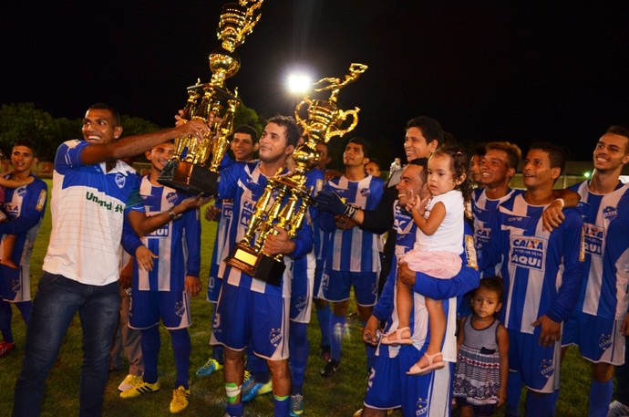São Raimundo é o campeão 2014 do etadual (Foto: Nailson Wapichana/GloboEsporte.com)