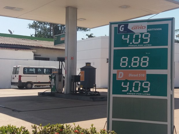 posto, gasolina, diesel, aumento, peço, macapá, amapá (Foto: Jéssica Alves/G1)