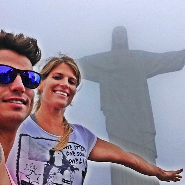 Fernando Fernandes e a namorada (Foto: Instagram / Reprodução)