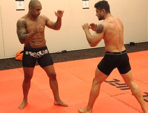 Rafael Feijão treino UFC (Foto: Adriano Albuquerque)