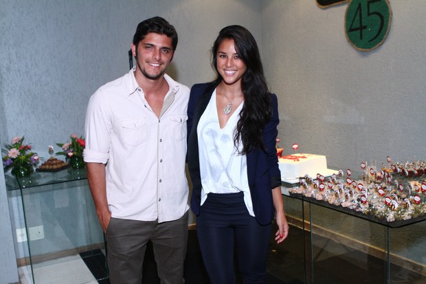 Bruno Giossoni e Yanne Lavigne (Foto: Roberto Teixeira/EGO)