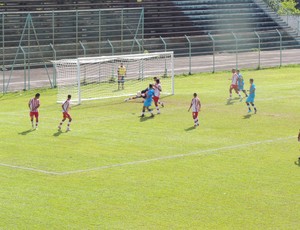 União Mogi x Manthiqueira - Paulista da Segunda Divisão (Foto: Petterson Rodrigues)