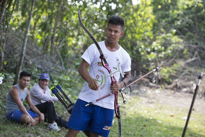 Gustavo dos Santos arqueiro indígena tocha (Foto: Bruno Kelly/Divulgação)