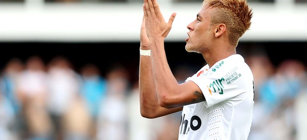 Neymar comemora gol do Santos contra o São Paulo (Foto: Marcos Ribolli / Globoesporte.com)