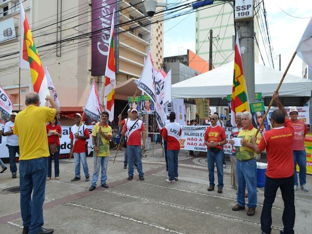 Sindicalistas criticaram projeto de terceirização  (Foto: Marina Fontenele/G1)