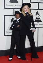 Madonna combina look com o do filho no Grammy Awards