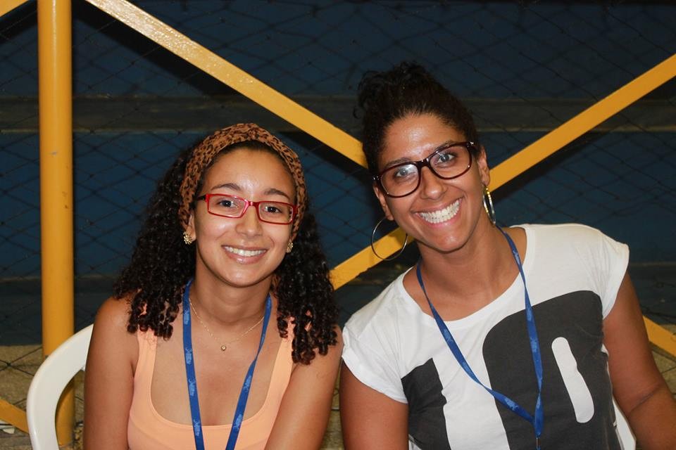 Amanda Lima e a colega Magda Lomeu. Ambas do Globo Esporte/TV Grande Rio (Foto: Arquivo Pessoal)