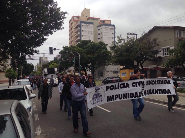 G1 Policiais Civis Do Es Protestam E Bloqueiam Trânsito Em Avenida Notícias Em Espírito Santo 6718