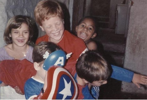 Reconhece as fofuras? Veja fotos da infância de celebridades (Reprodução)