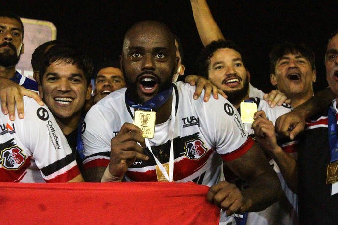 Grafite Santa Cruz Copa do Nordeste (Foto: Marlon Costa / Pernambuco Press)