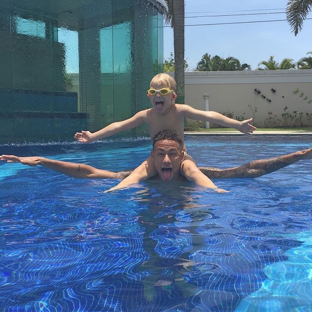 Neymar com o filho