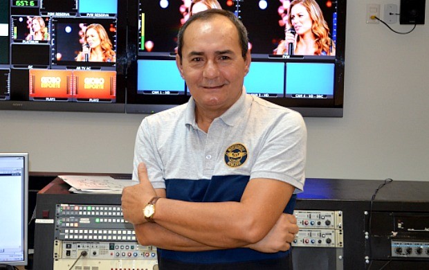 Ayres Rocha comemora 53 anos e segue e atua como apresentador há cerca de 27 anos (Foto: Murilo Lima)