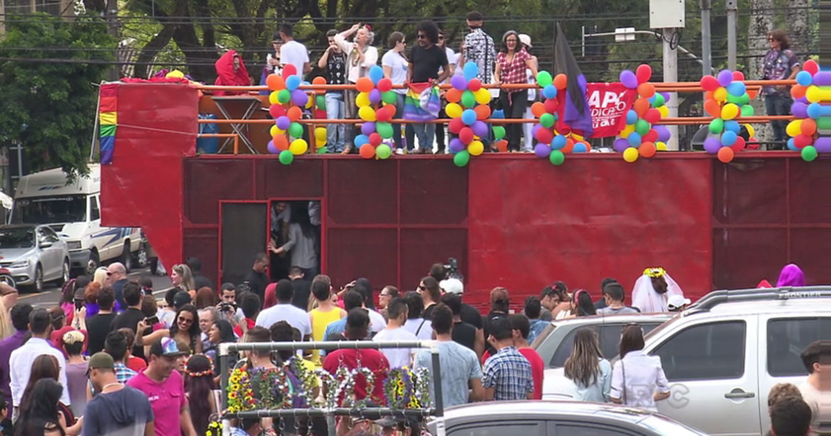 G Quarta Edi O Da Parada Gay Em Maring Re Ne Centenas De Pessoas Not Cias Em Norte E Noroeste