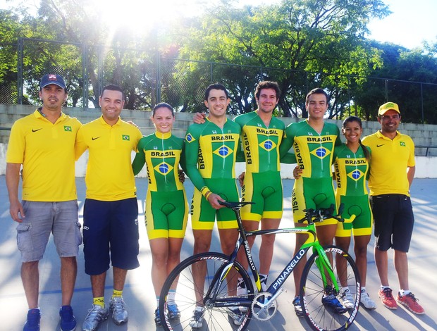 Seleção brasileira de ciclismo em Maringá (Foto: CBC/Divulgação)