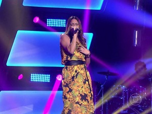 Larissa Mello participou do programa The Voice Brasil em 2015 (Foto: Reprodução/TV Globo)