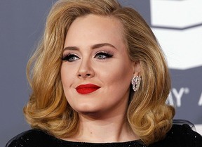 [BELEZA] Adele - Vídeo Delineador (Foto: Agência Reuters)