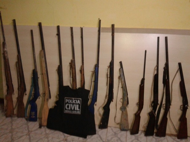 Uma das armas apreendidas já foi usada em um crime na região (Foto: Divulgação / Polícia Civil)