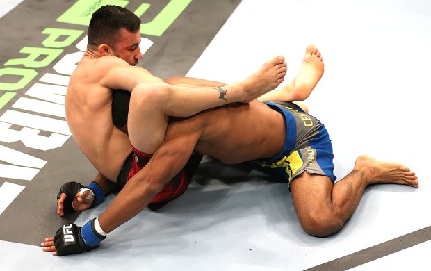 Pedro Munhoz e Jerrod Sanders, UFC (Foto: Getty Images)