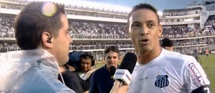 Ricardo Oliveira se irrita com pergunta sobre seu rendimento (Foto: Reprodução Sportv)