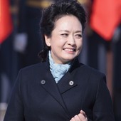 Primeira-dama chinesa causa sensação (Nova primeira-dama chinesa causa sensação (AP Photo / Ivan Sekretarev))