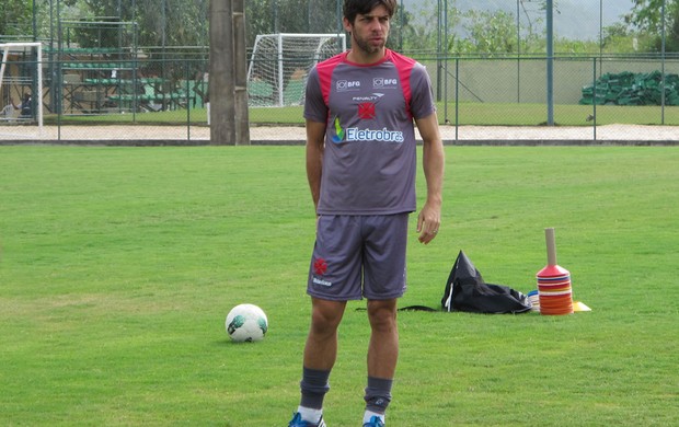 Juninho Pernambucano vasco treino (Foto: Gustavo Rotstein / Globoesporte.com)