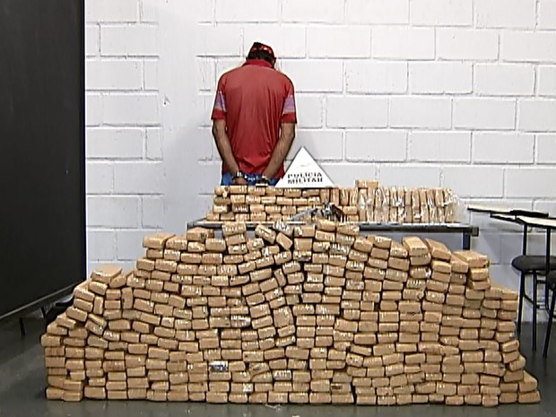 droga santa fé uberaba (Foto: Reprodução/TV Integração)