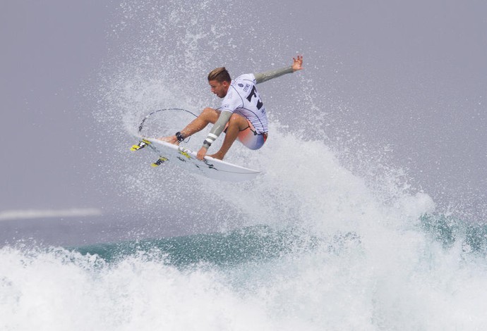 Mitch Crews vence Kelly Slater na primeira rodada do wct rio surfe (Foto: ASP / Smorigo)