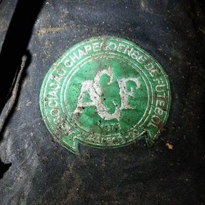 Escudo Chapecoense Acidente (Foto: Reprodução/Twitter) Escudo Chapecoense Acidente (Foto: Reprodução/Twitter)