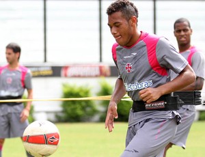 Dieyson treino Vasco (Foto: Marcelo Sadio / Site Oficial do vasco)