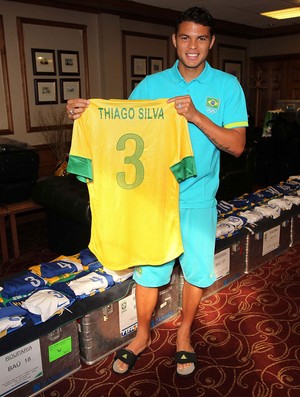 thiago silva uniformes camisa brasil olimpíadas (Foto: Divulgação / CBF)