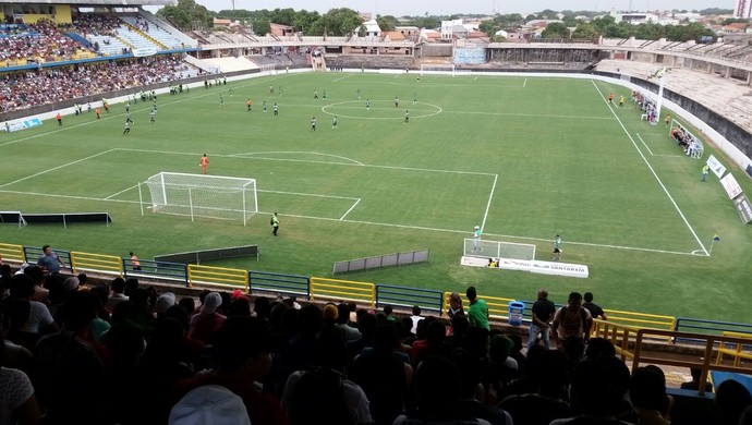 Gramado do Estádio Colosso do Tapajós (Foto: Arquivo Pessoal/ Rogério Camos)