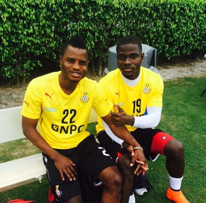 [COPA 2014] Jogadores de Gana posam de mãos dadas: 