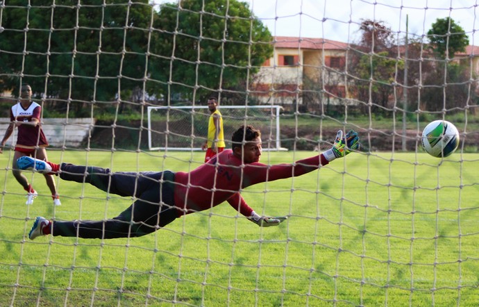 Goleiro Robson, River-PI (Foto: Emanuele Madeira) Goleiro Robson, River-PI (Foto: Emanuele Madeira)