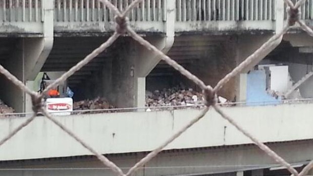 Estádio Olímpico em processo de demolição (Foto: Paulo Nando / Arquivo Pessoal)