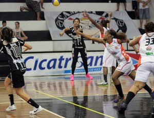 Corinthians/Americana e Venceslau duelam em meio a conflitos com CBB