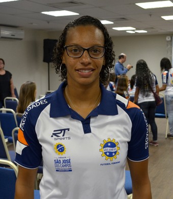 Rosana meia São José futebol feminino (Foto: Danilo Sardinha/GloboEsporte.com)